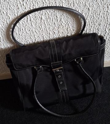 Targus laptoptas met veel vakjes beschikbaar voor biedingen