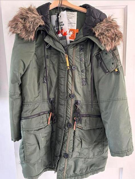 Khujo dames winterjas izgs, Kleding | Dames, Jassen | Winter, Zo goed als nieuw, Maat 38/40 (M), Zwart, Ophalen