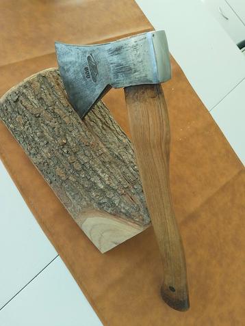 Nooitgedacht Hakbijl 800gram  beschikbaar voor biedingen