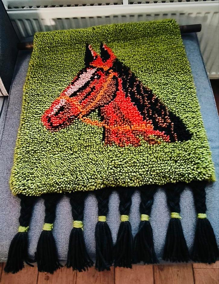 Vintage Wandkleed Paard - Handgeknoopt, Huis en Inrichting, Stoffering | Tapijten en Kleden, 50 tot 100 cm, Rechthoekig, Bruin