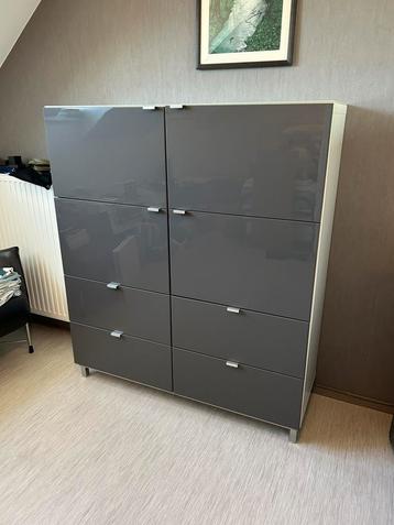 Opbergkast Ikea beschikbaar voor biedingen