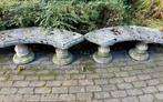 Twee betonnen Tuinbanken in Halfronde vorm, Ophalen, Gebruikt, Overige materialen