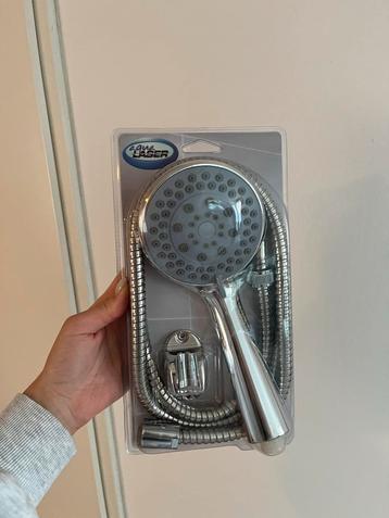 Nieuwe Douchekop met Slang beschikbaar voor biedingen