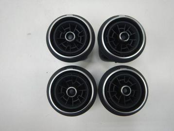 Audi Q2 81A Luchtrooster Dashboard 81A820901E beschikbaar voor biedingen