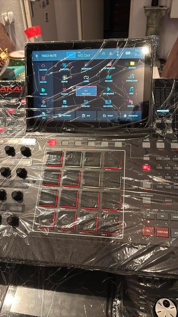 Nieuwe AKAI mpc X (kan ok ruilen  akai mpc 2500 beschikbaar voor biedingen