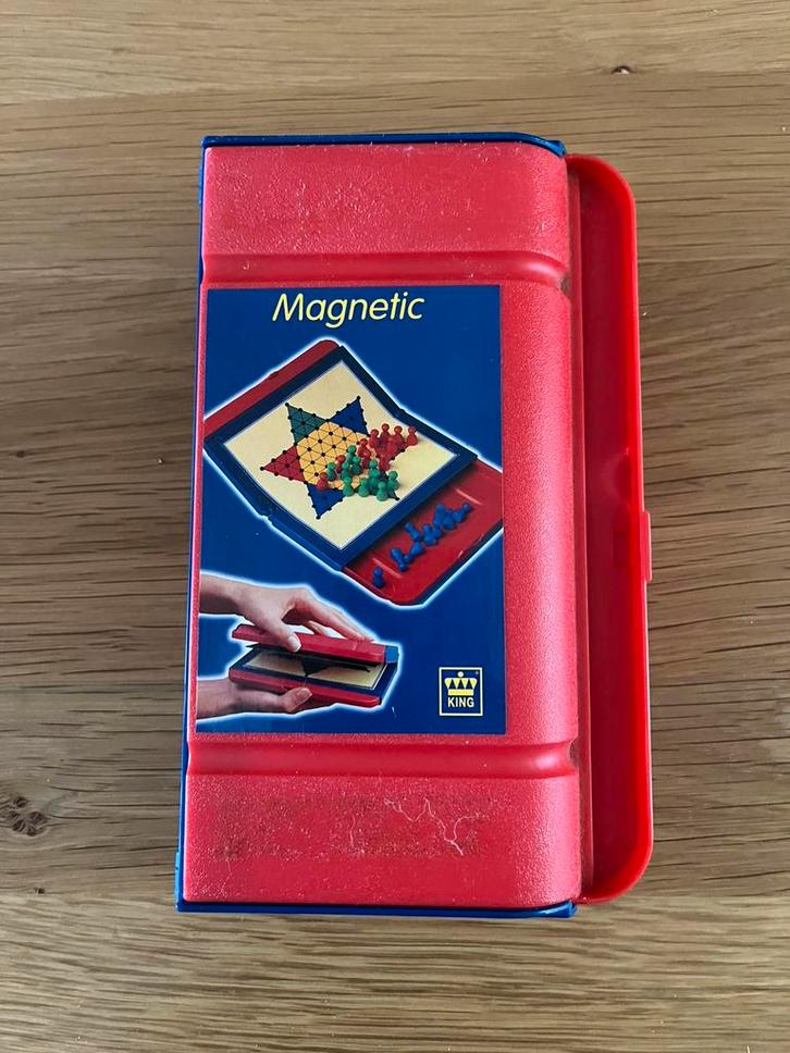 Bordspel Magnetic, Hobby en Vrije tijd, Gezelschapsspellen | Bordspellen, Ophalen of Verzenden