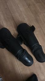 Chin protector boxing or thai boxing, Ophalen, Zo goed als nieuw, Metaal