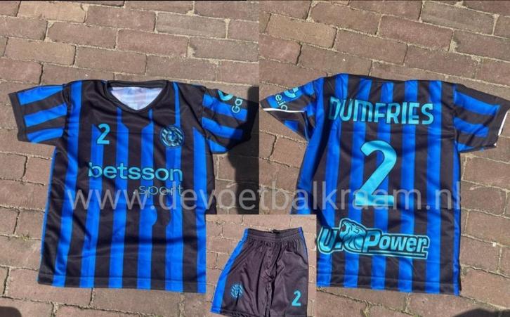 DUMFRIES ITALIE VOETBAL TENUE  2026, Sport en Fitness, Voetbal, Nieuw, Set, Maat XS of kleiner, Ophalen of Verzenden