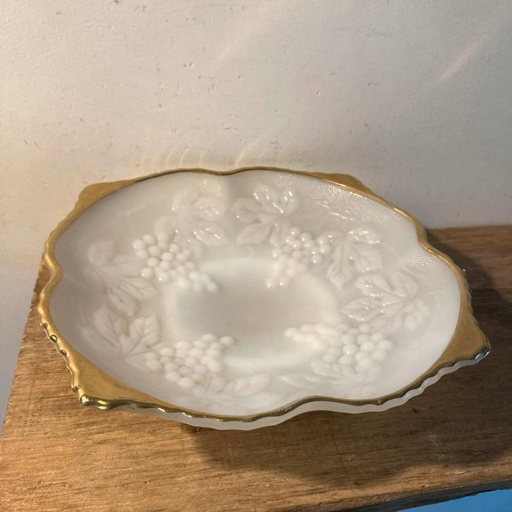 Antieke Fruitschaal Gebroken Wit Druiven, Antiek en Kunst, Curiosa en Brocante, Ophalen of Verzenden