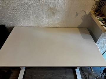 Ikea Verstelbaar Bureau MOET WEG!! - afbeelding 3