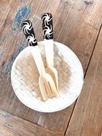 Parelmoer schaal met sla bestek nieuw been ecru zwart CHCS, Huis en Inrichting, Overige materialen, Schaal, Rond, Ophalen of Verzenden