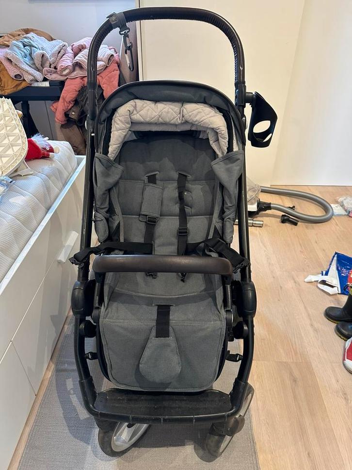 Mutsy evo kinderwagen compleet, Kinderen en Baby's, Kinderwagens en Combinaties, Gebruikt, Kinderwagen, Mutsy, Met reiswieg, Verstelbare duwstang