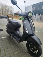 Vespa Sprint Notte Mat Zwart 2020, Fietsen en Brommers, Scooters | Vespa, Ophalen, Zo goed als nieuw, Benzine
