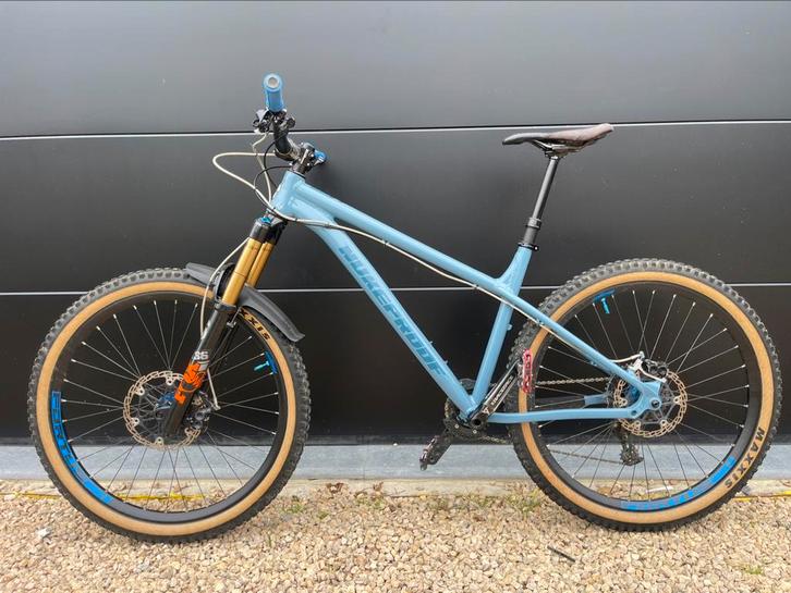 Nukeproof scout L 27.5 fox 36 factory hope mountainbike, Fietsen en Brommers, Fietsen | Mountainbikes en ATB, Zo goed als nieuw