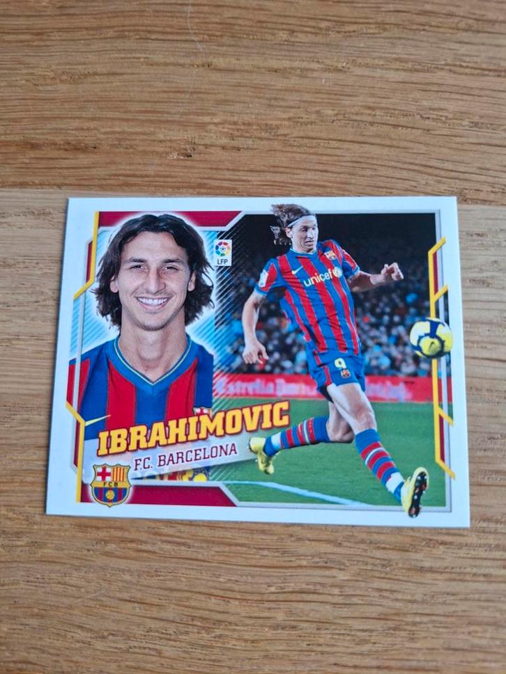 Panini Sticker Zlatan Ibrahimovic Barcelona Liga 2010/11, Verzamelen, Sportartikelen en Voetbal, Zo goed als nieuw, Poster, Plaatje of Sticker