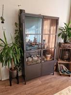 Zwart metalen buffetkast, Huis en Inrichting, Kasten | Buffetkasten, Ophalen, Met deur(en), 50 tot 100 cm, Zo goed als nieuw