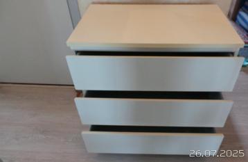 Witte Ladekast-met 3 Laden te koop