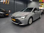 Toyota Corolla 1.8 Hybrid Active LED CAMEREA LANE ACC NAP NL, 450 kg, Gebruikt, 4 cilinders, Bedrijf
