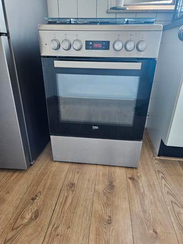 Beko gasfornuis met oven beschikbaar voor biedingen