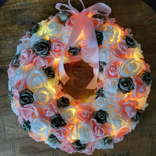 Bloemenkrans met rozen in wit/roze/groen, Huis en Inrichting, Woonaccessoires | Overige, Nieuw, Verzenden