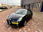 Alfa Romeo Giulietta 1.4 Turbo Multi AIR TCT 2016 Zwart, Auto's, 65 €/maand, 1280 kg, 4 cilinders, Zwart