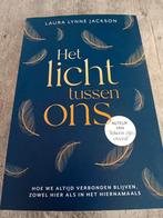 Het Licht Tussen Ons - Laura Lynne Jackson, Gelezen, Achtergrond en Informatie, Ziel of Sterfelijkheid, Ophalen of Verzenden