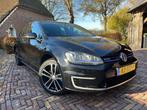 Keurige VW Golf GTE Highline 1.4 TSI Phev 204pk 5D 12-2016, Auto's, 4 cilinders, Navigatiesysteem, Zwart, 1395 cc
