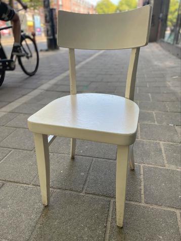 Stoel beschikbaar voor biedingen