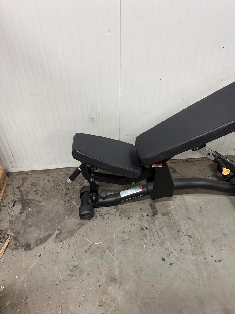 Matrix Adjustable bench/ verstelbare halterbank/ black, Sport en Fitness, Fitnessmaterialen, Ophalen, Gebruikt, Overige typen