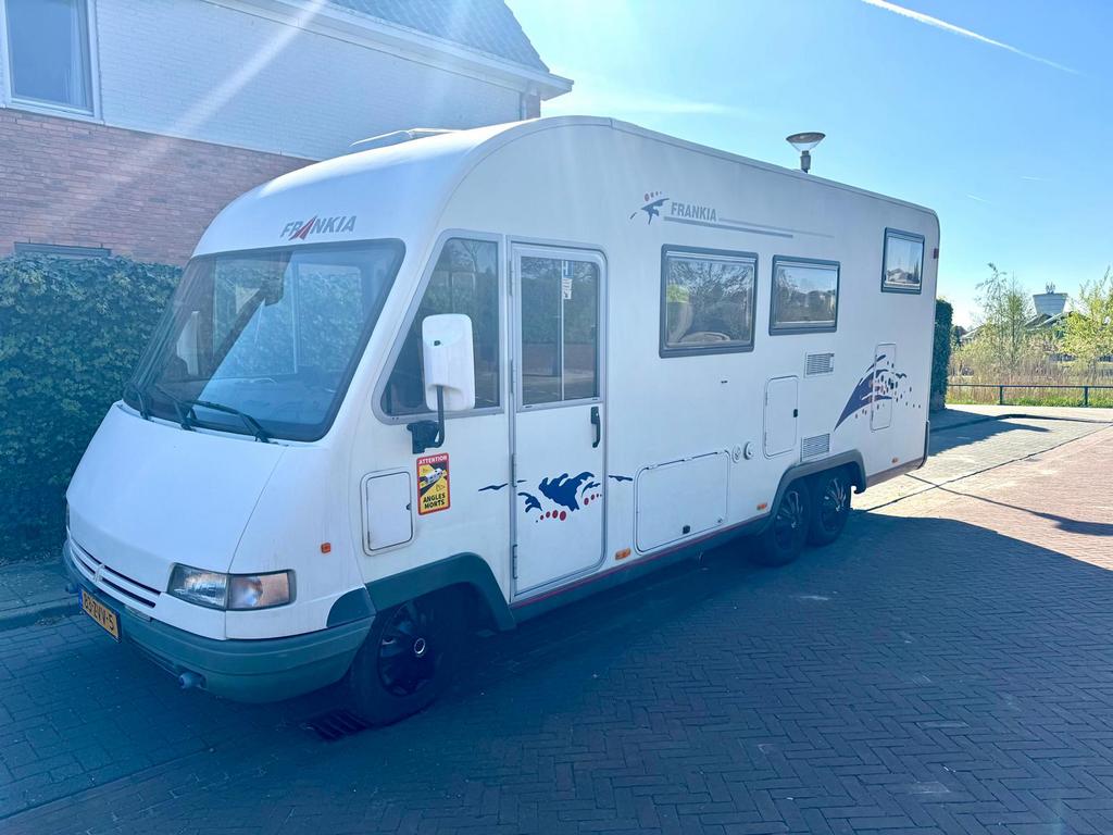 Frankia integraal camper | 5 slaapplaatsen | Rijbewijs B, Caravans en Kamperen, Integraal, Koelkast, Fiat, 7 tot 8 meter