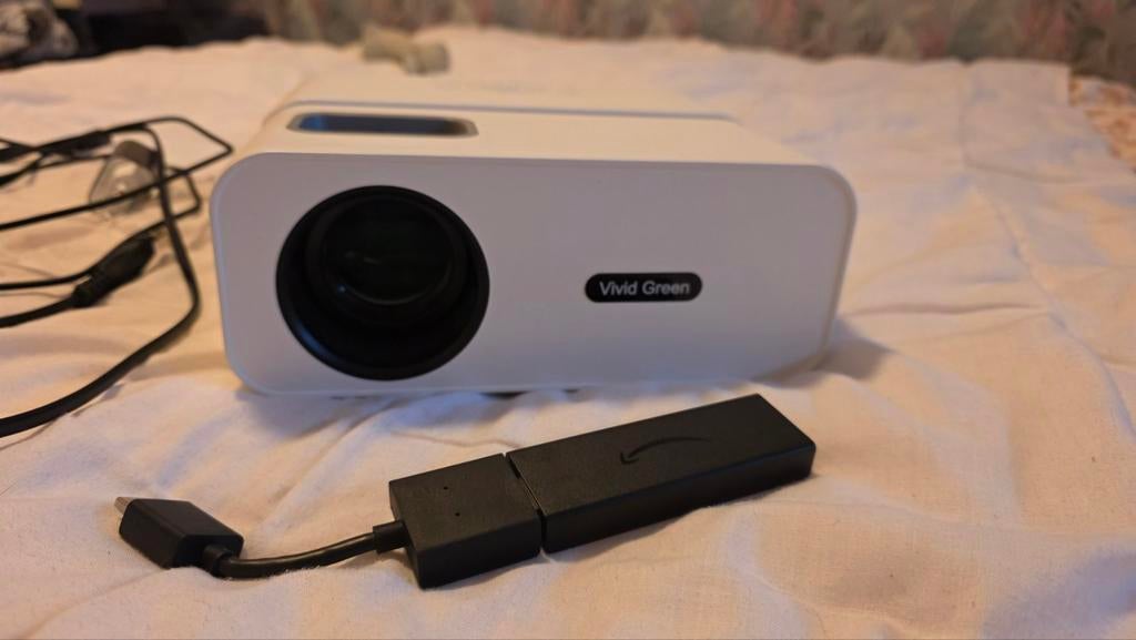 Beamer met amazone Chrome cast, Audio, Tv en Foto, Beamers, Ophalen of Verzenden, Zo goed als nieuw, LED