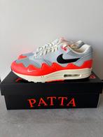 Patta x Nike Air Max 1 wave Hyper Crimson 42, Kleding | Heren, Schoenen, Overige kleuren, Nieuw, Ophalen of Verzenden, Sneakers of Gympen