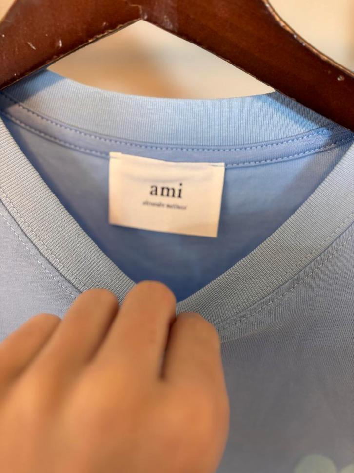 Nieuw Ami Paris T-shirt - Maat M inclusief kaartjes, Kleding | Heren, T-shirts, Nieuw, Maat 48/50 (M), Blauw, Ophalen of Verzenden