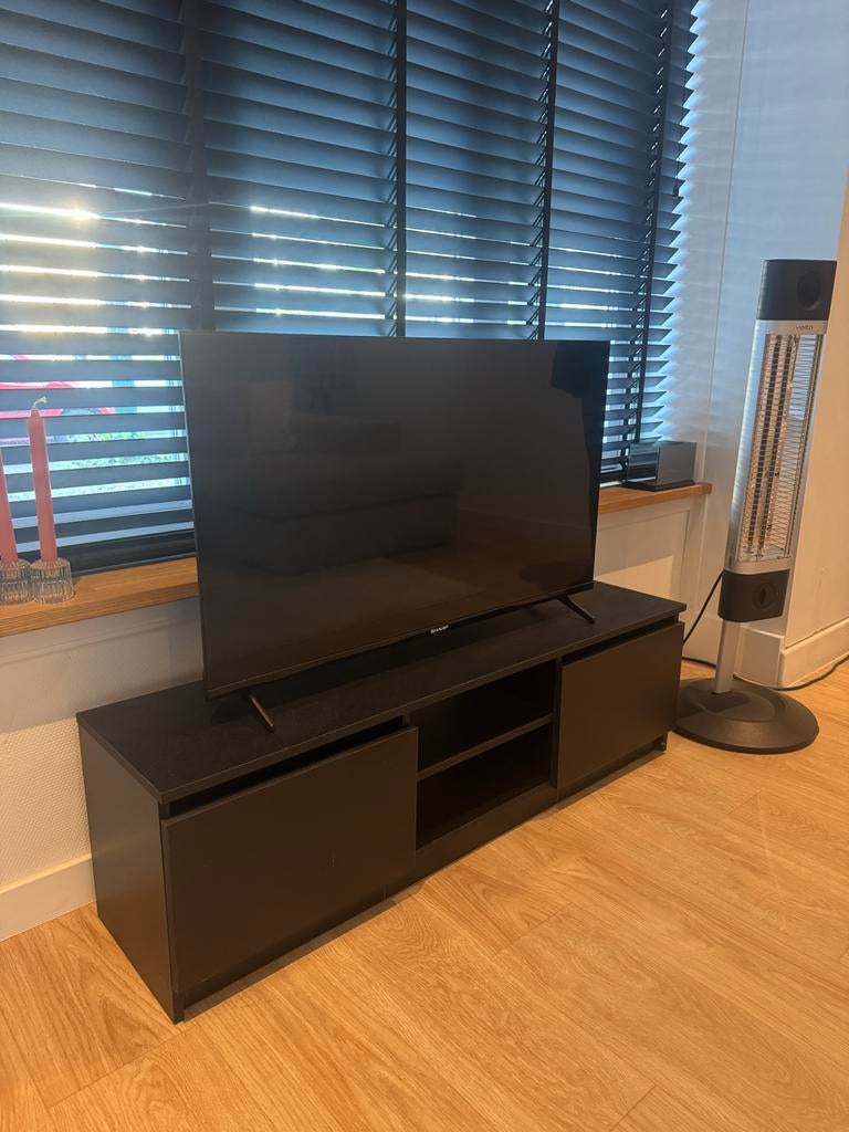 Zwart tv-meubel 140 centimeter, Ophalen, Gebruikt, 100 tot 150 cm, Minder dan 100 cm