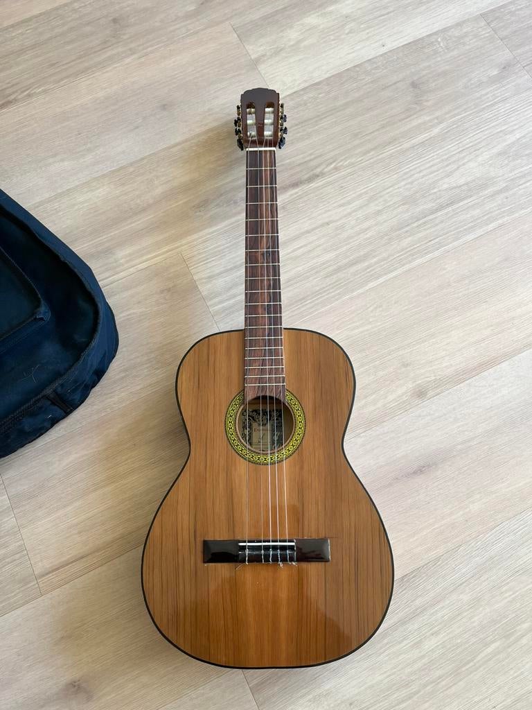 Gitaar, Ophalen, Gebruikt, Klassieke of Spaanse gitaar