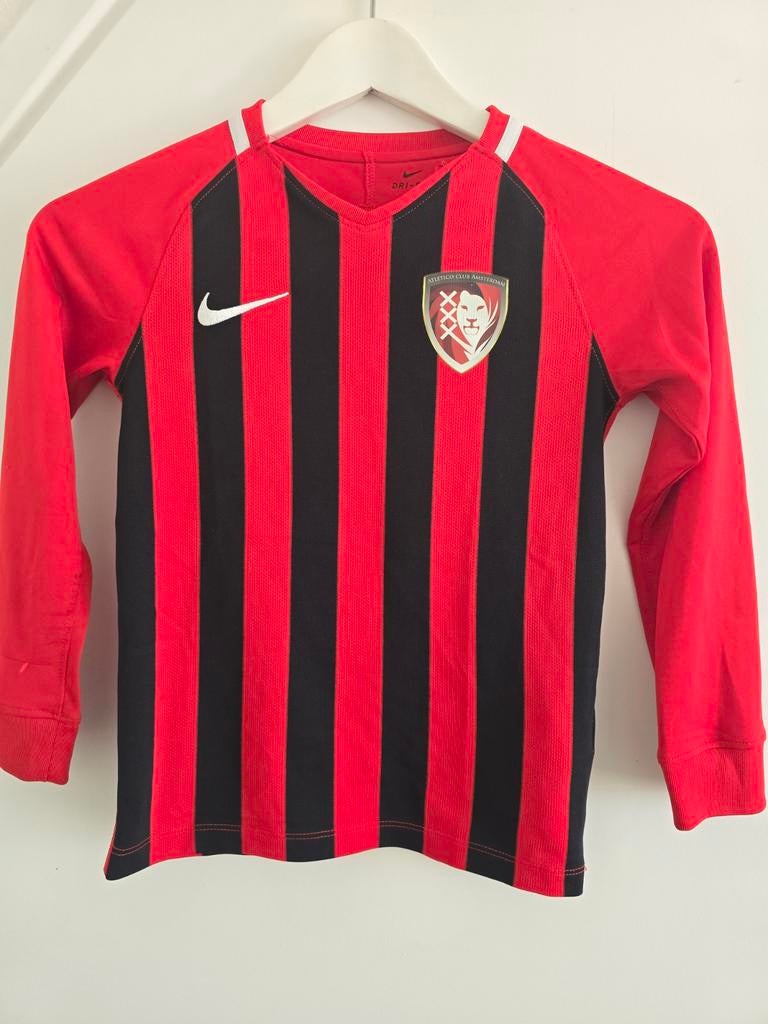 Nike voetbalshirt rood/zwart maat XS (122-128 cm), Kinderen en Baby's, Kinderkleding | Overige, Ophalen of Verzenden, Zo goed als nieuw