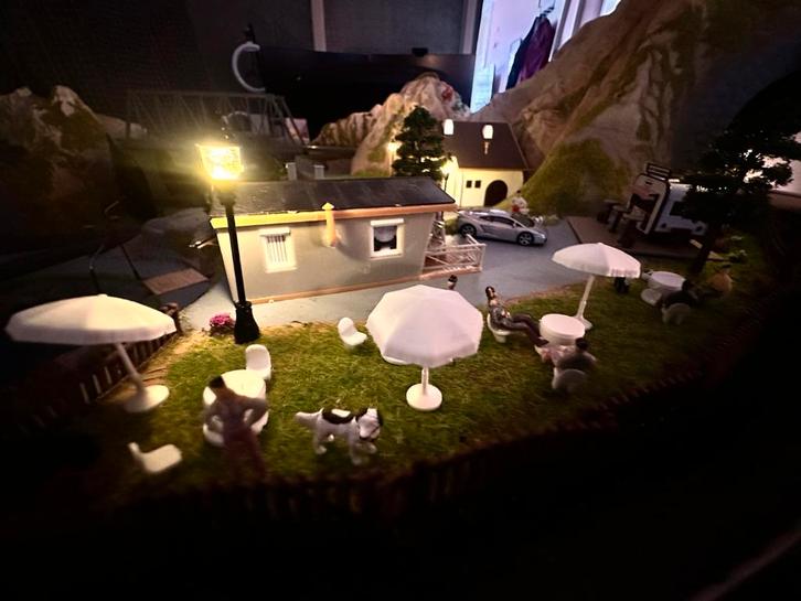 “Grote modelspoorbaan H0 met treinen, brug, tunnel en scener, Hobby en Vrije tijd, Modeltreinen | H0, Gebruikt, Brug, Tunnel of Gebouw