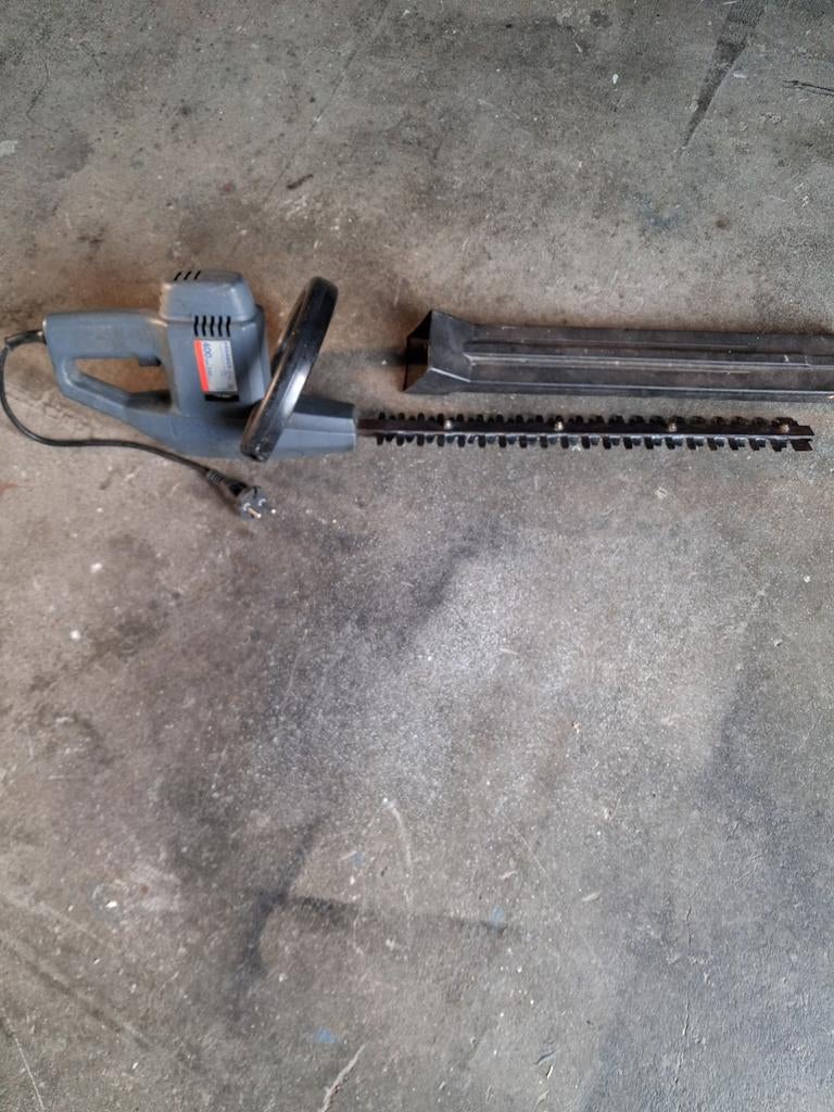 Gebruikte Peugeot heggenschaar voor licht snoeiwerk, Ophalen of Verzenden, Gebruikt, Elektrisch, Peugeot