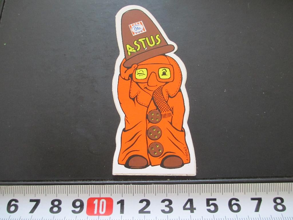 sticker 042 ola ijs astus, Ophalen, Zo goed als nieuw