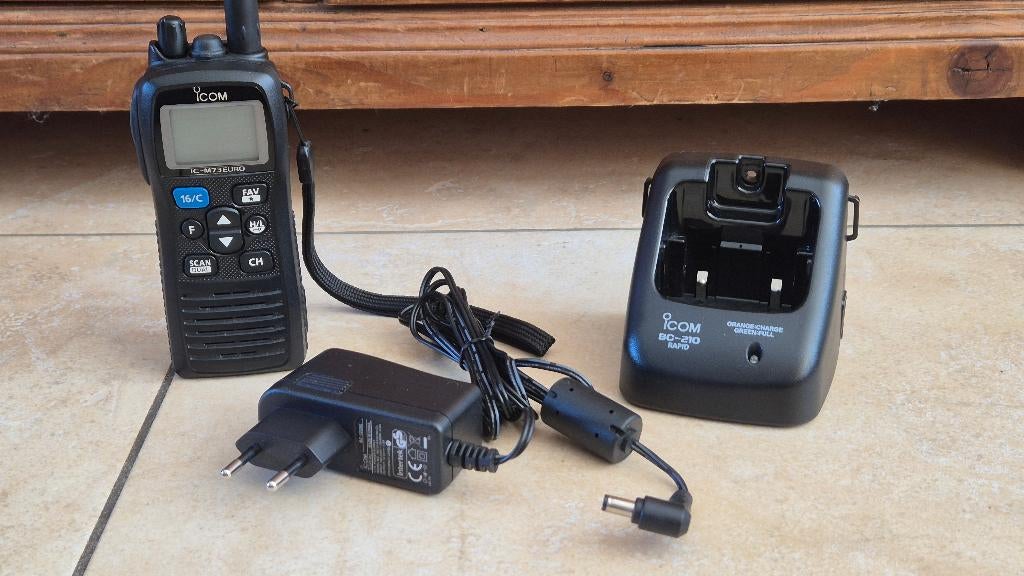Icom handmarifoon IC-M73Euro+, Ophalen of Verzenden, Zo goed als nieuw, Communicatie