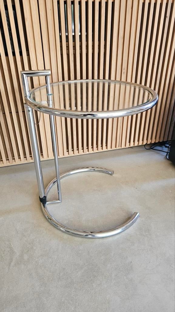 Eileen Gray stijl vintage verstelbare bijzettafel, 1980, Minder dan 55 cm, Rond, Glas, Ophalen