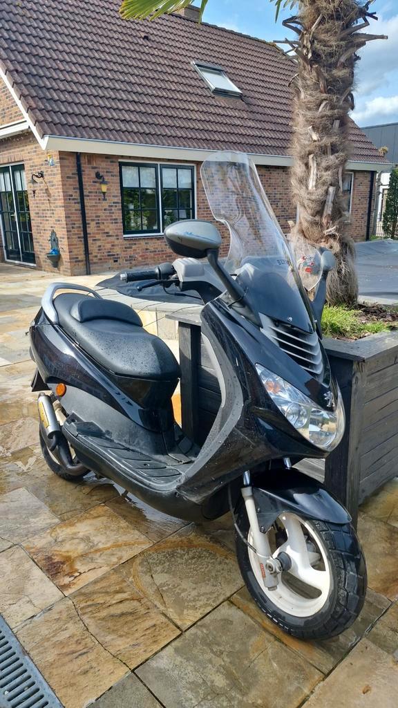 peugot elystar brom, Fietsen en Brommers, Scooters | Peugeot, Gebruikt, Overige modellen, Maximaal 45 km/u, Benzine, Ophalen of Verzenden