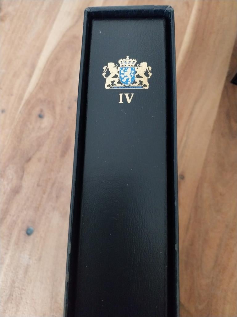 Davo 4  en davo 3 met cassette Nederlandse postzegels., Ophalen of Verzenden, Nederland