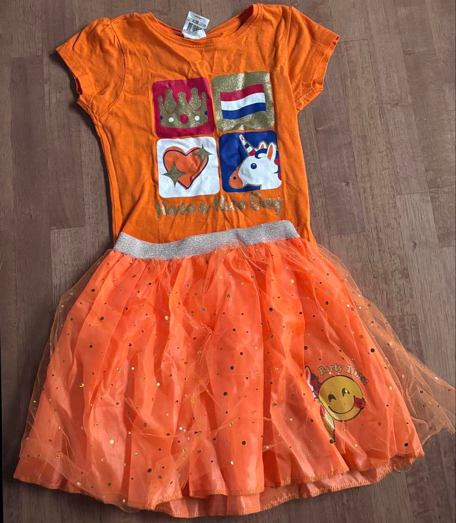 Oranje rokje en shirtje maat 116-122, Ophalen, Zo goed als nieuw, Meisje