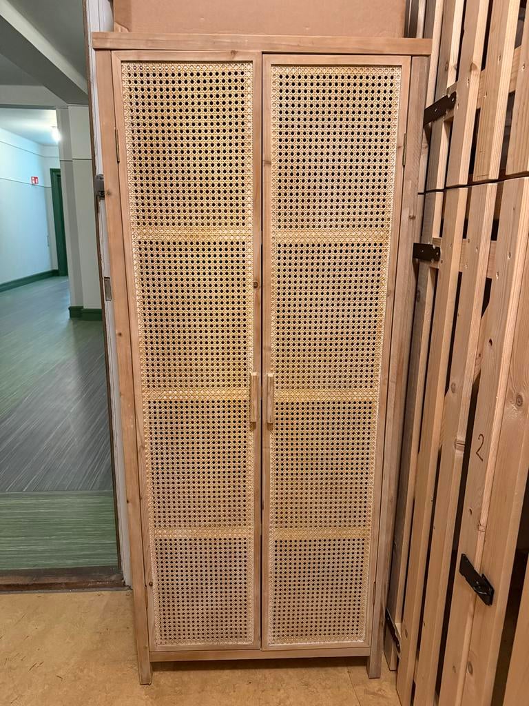 Stijlvolle Rotan Kast met Deuren en Planken, Huis en Inrichting, Kasten | Kledingkasten, Nieuw, 150 tot 200 cm, 25 tot 50 cm, Overige houtsoorten