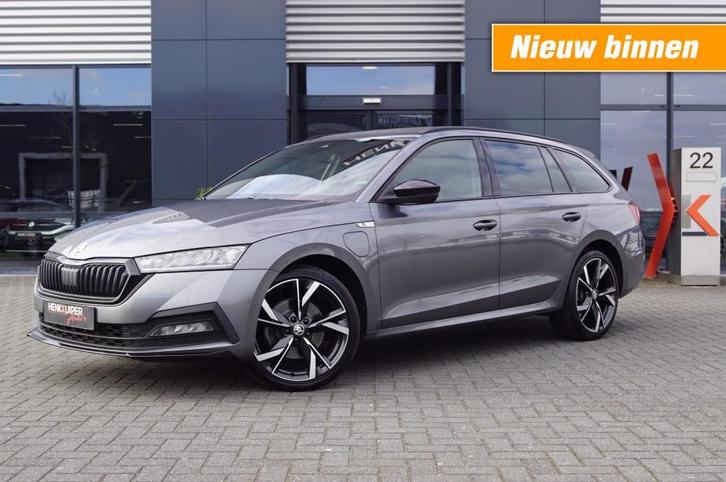 Skoda OCTAVIA Combi 1.4 TSI iV 204pk Sportline/Panodak/Sport, Auto's, Skoda, Bedrijf, Octavia, ABS, Adaptive Cruise Control, Airbags
