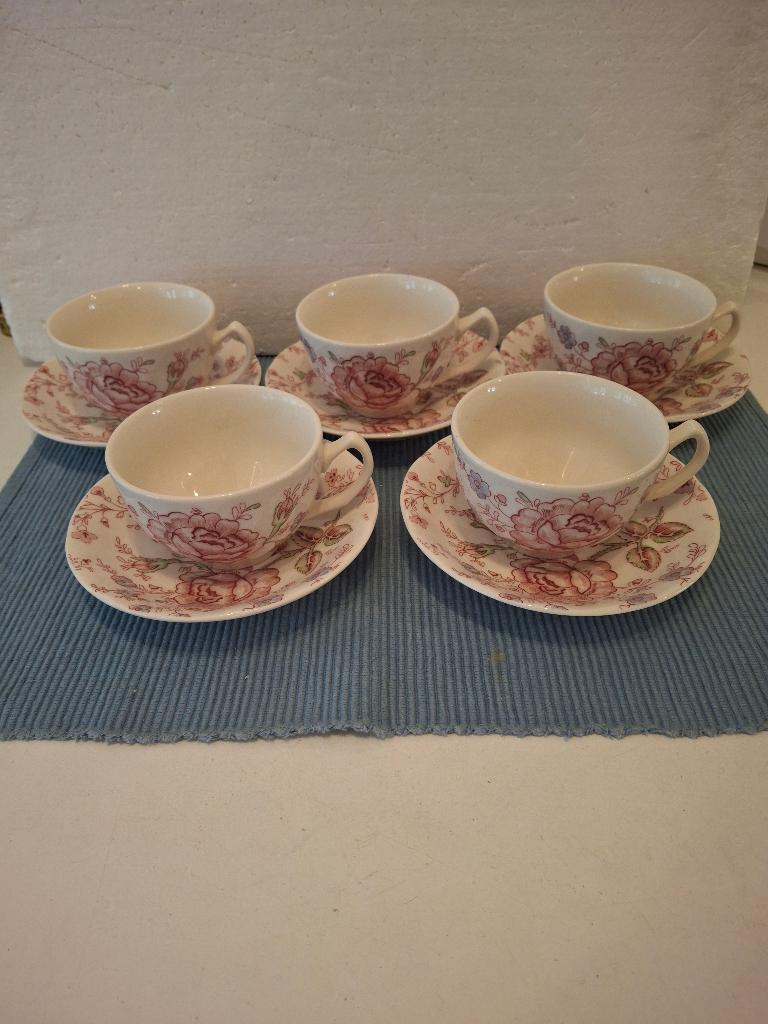 Johnson bros - Rose Chintz - 5 kop en schotels met rozen, Ophalen of Verzenden