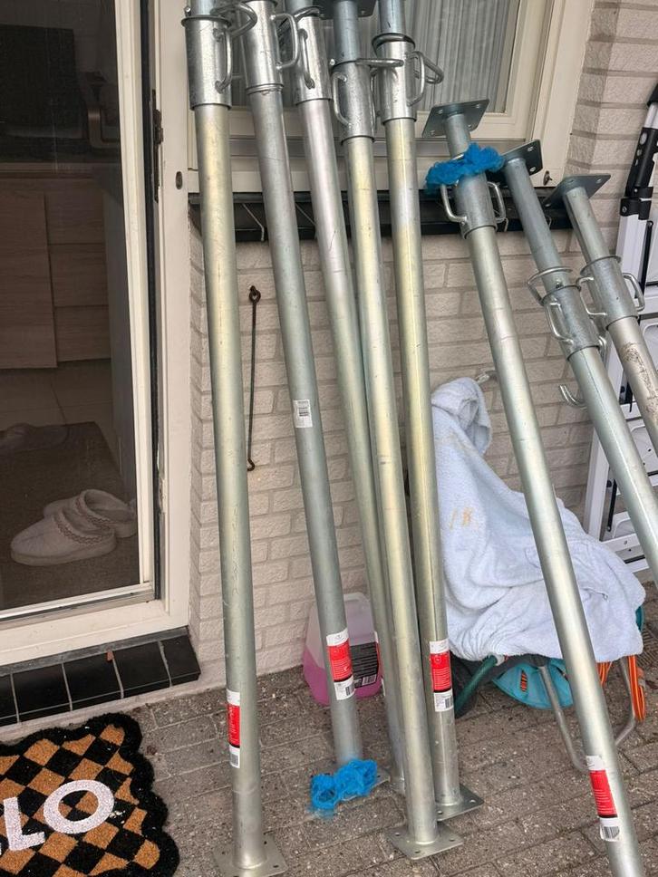 8 stuks bouwstempels te koop per stuk €25, Doe-het-zelf en Verbouw, Steigers, Gebruikt, Overige typen, 2 tot 5 meter, Ophalen of Verzenden