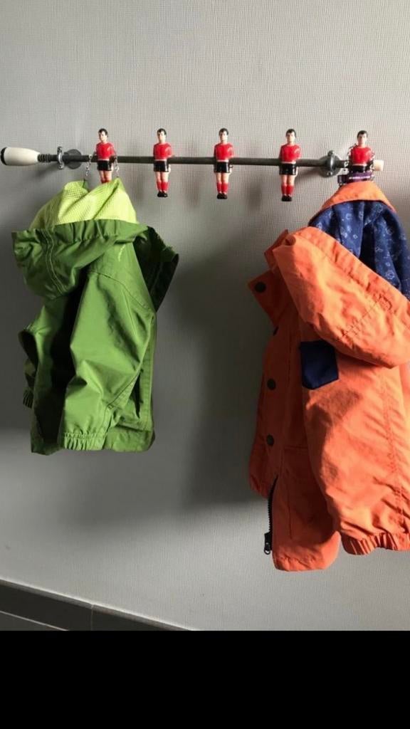 Unieke kapstok met voetbaltafelpoppetjes, Wandkapstok, Gebruikt, Ophalen of Verzenden, Minder dan 100 cm