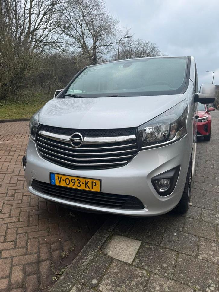 Opel Vivaro 1.6D 92KW 2017 dubbele cabine euro 6, Auto's, Bestelauto's, Particulier, Opel, Diesel, Origineel Nederlands, Ophalen